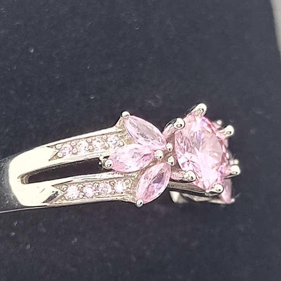 Pink Sapphire Ring set in 925 Sterling Silver - Picture 4 of 7